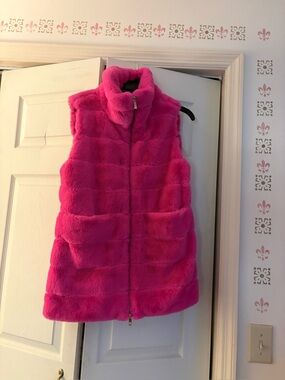 PATTY KIM Hot Pink Faux Fur Sleeveless Vest